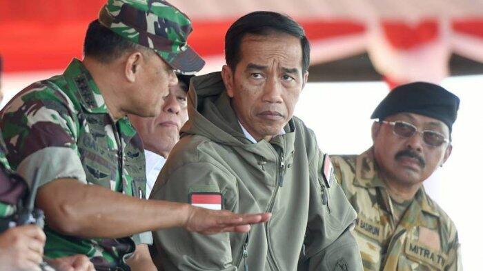 Presiden Jokowi Salat Jumat dan Santap Siang Bersama Prajurit TNI di Natuna