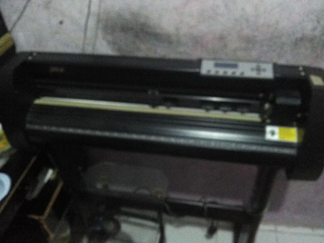 Ane Punya mesin cutting stiker jinka 721 &amp; heatpress, ada yang mau kerjasama?