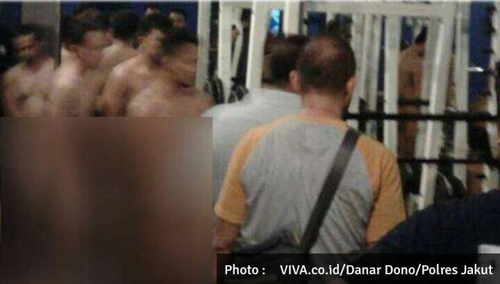 Pesta Gay di Jakarta, Ratusan Pria Telanjang Diamankan