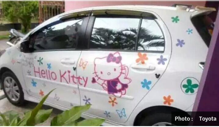 Jangan Asal Pasang Stiker Mobil, Bisa Masuk Penjara