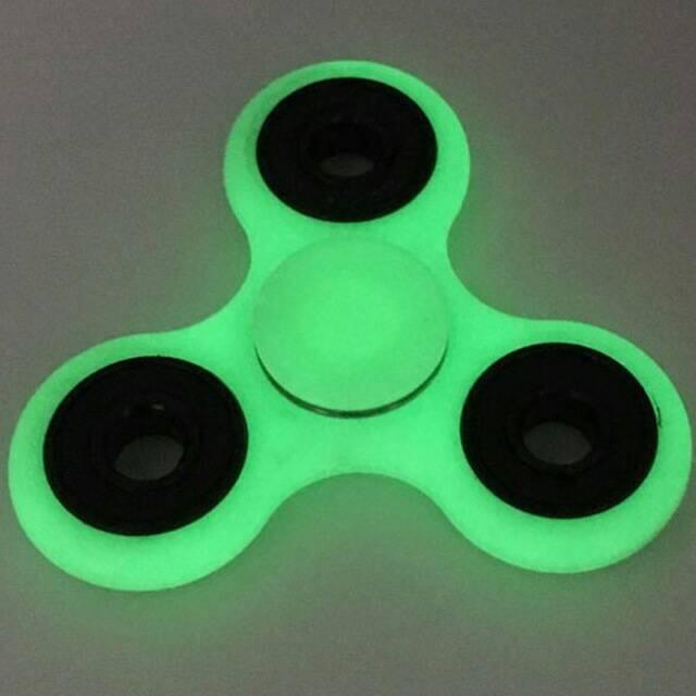 JUAL FIDGET SPINNER GLOW IN THE DARK (HARGA GROSIR)