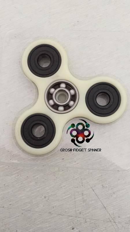 JUAL FIDGET SPINNER GLOW IN THE DARK (HARGA GROSIR)