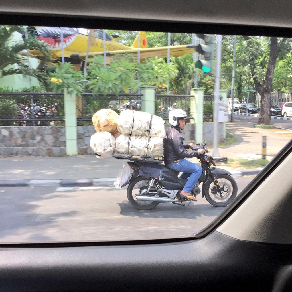 Kenangan Kunjungan Hayden ke Jakarta