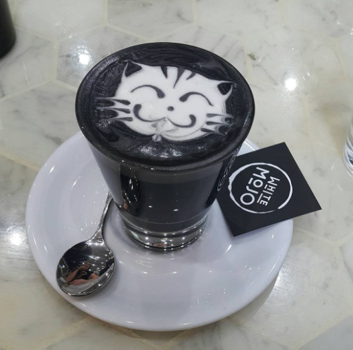 Goth Latte, Kopi Gothic yang Ciamik dan Ngehits di Instagram