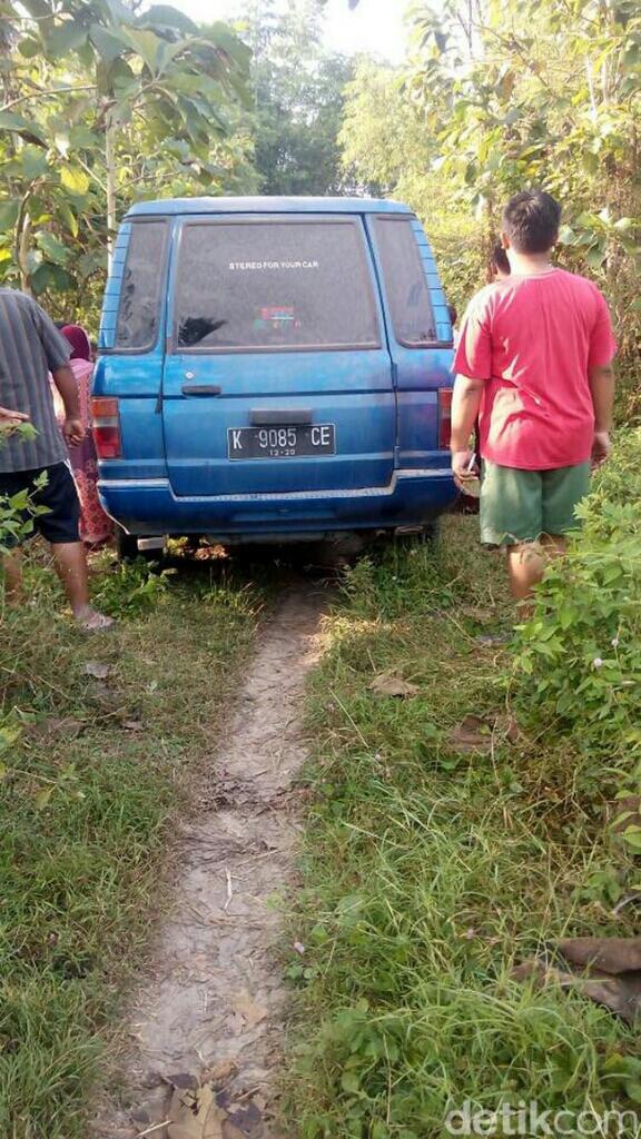 Polisi: Mobil Tersesat di Jalan Setapak Blora Sudah Dievakuasi