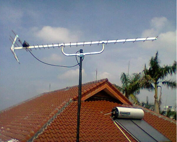 Bapak Presiden Tambahin Relay Sinyal Antena TV dong.