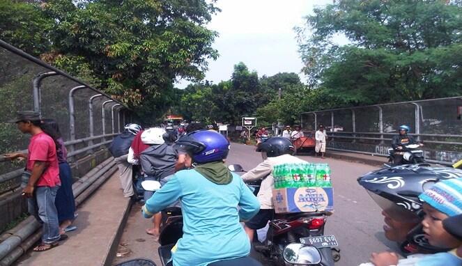 Kelakuan ‘Gak Lazim’ Orang Indonesia Saat Terjadi Kecelakaan Lalu Lintas