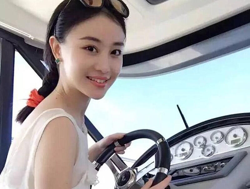yuk kita lihat yok 7 guru cantik di dunia yok?