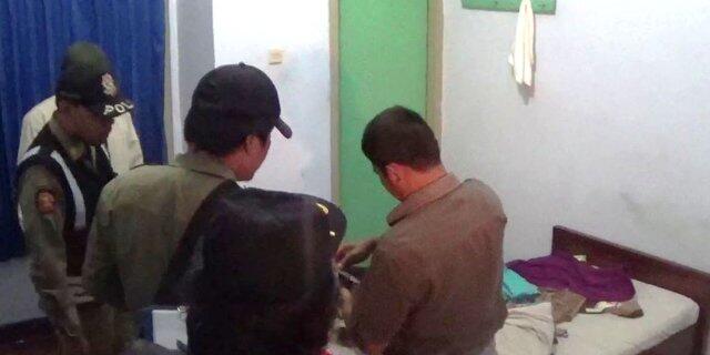 Pasangan mesum ketangkap di hotel disuruh nyanyi Indonesia Raya