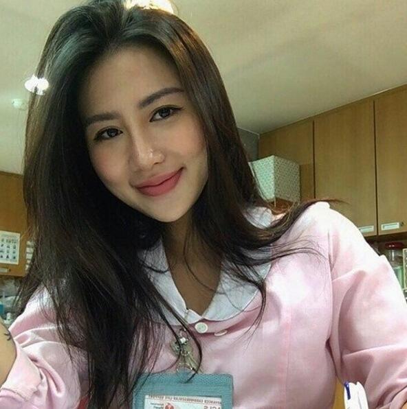 Kenalkan Carina Linn, Suster Cantik yang Jadi Idola di Instagram