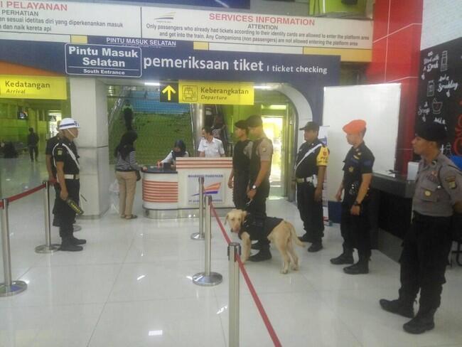 Keamanan Stasiun Gambir dan Senen Diperkuat dengan Anjing Pelacak