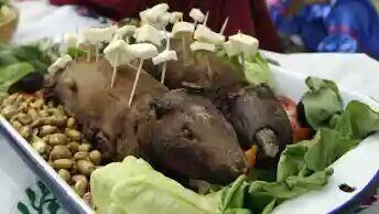 Ngaku Pecinta Kuliner? Berani Nggak Nyicipin 9 Makanan Mengerikan Ini?