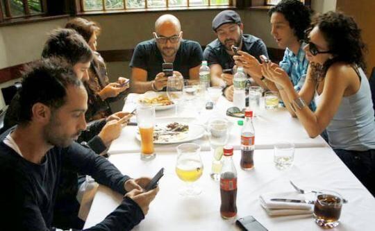 WADUH! 5 Hal Ini Akan Terjadi Jika Komputer dan Smartphone Musnah dari Dunia
