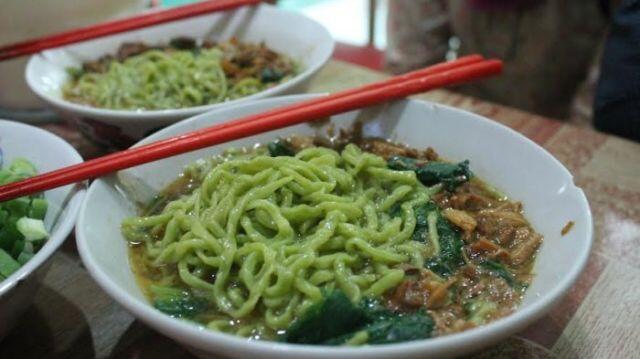 10 Warung Mie Ayam Paling Maknyus di Semarang. Kelezatannya yang Sangat Nendang!