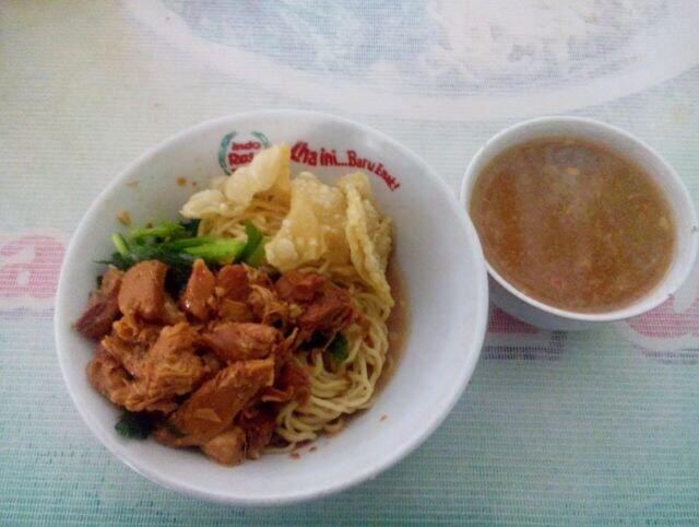 10 Warung Mie Ayam Paling Maknyus di Semarang. Kelezatannya yang Sangat Nendang!