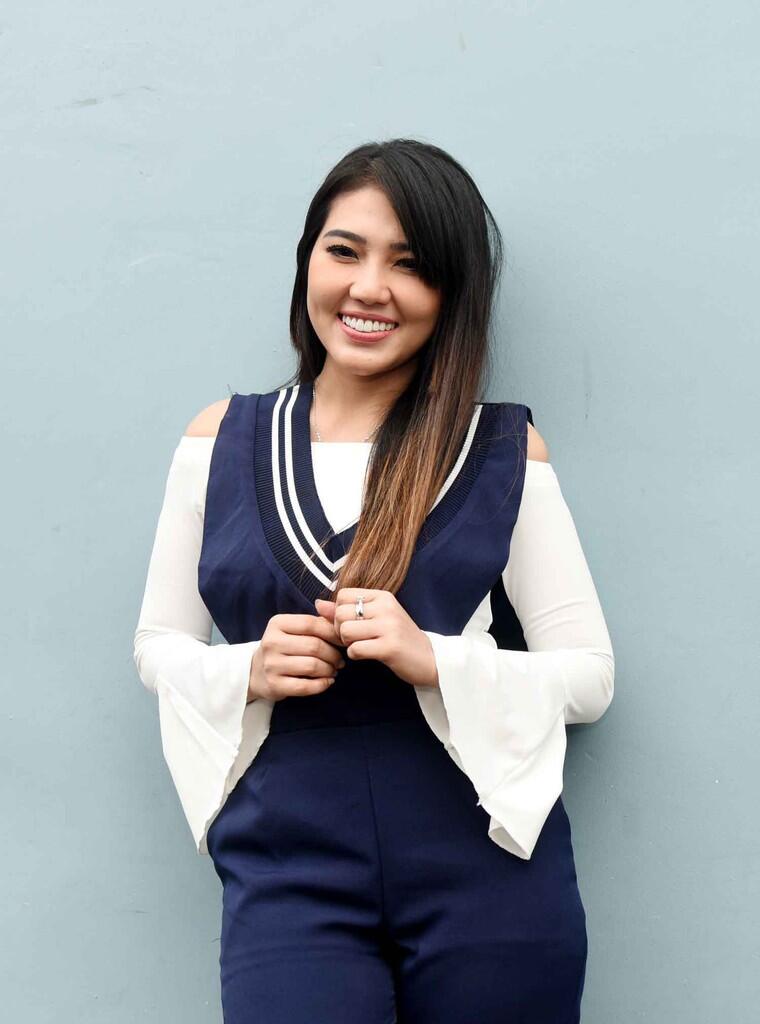 Via Vallen, Si imut yang singkirin Ayu Ting Ting