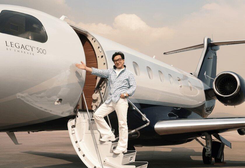 Yuk Intip Isi Pesawat Jet Pribadi Jackie Chan yang Harganya Rp261 M