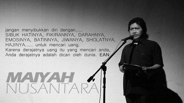 JANGAN DIBACA! &quot;Think Different Ala Cak Nun&quot;