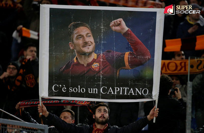 Isak Tangis di Stadion Olimpico Karena Francesco Totti