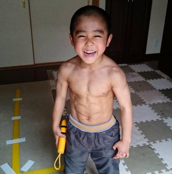 &quot;Body&quot; Bruce Lee Di Bocah umur 7 Tahun