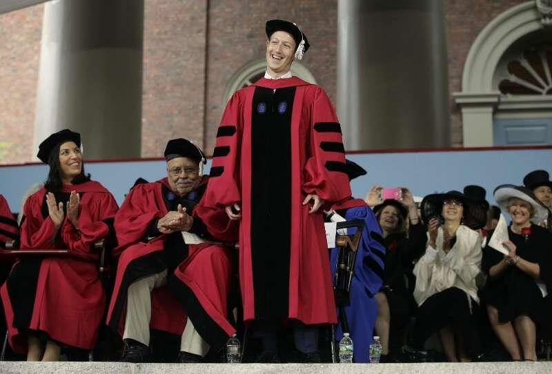 Mark Zuckerberg Wisuda, Pesan di Pidatonya Ini Memberi Pencerahan Baru