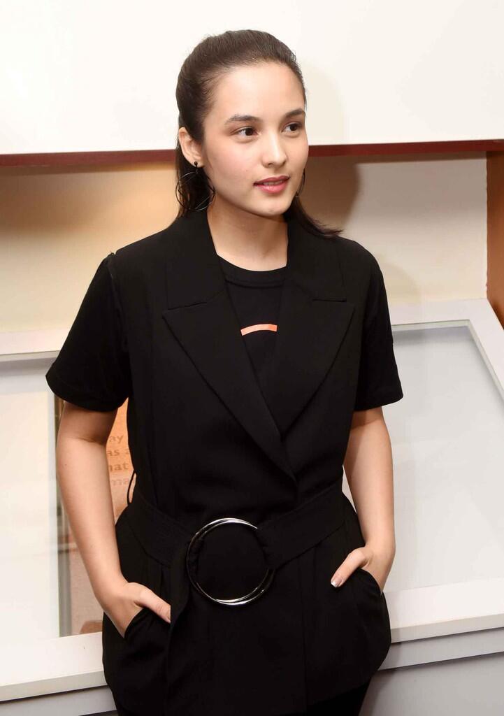 Chelsea Islan, Cantik dan Berjiwa Sosial Tinggi