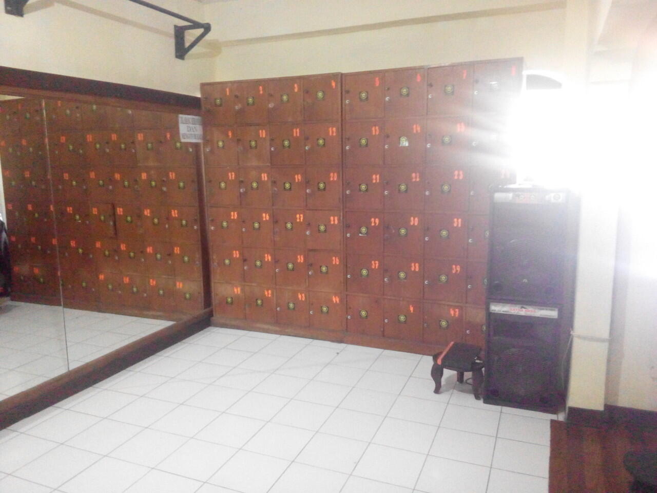 RAUL GYM - Fitness , Aerobic , Cafe &#91; Dukuh Kupang - Surabaya Barat &#93;