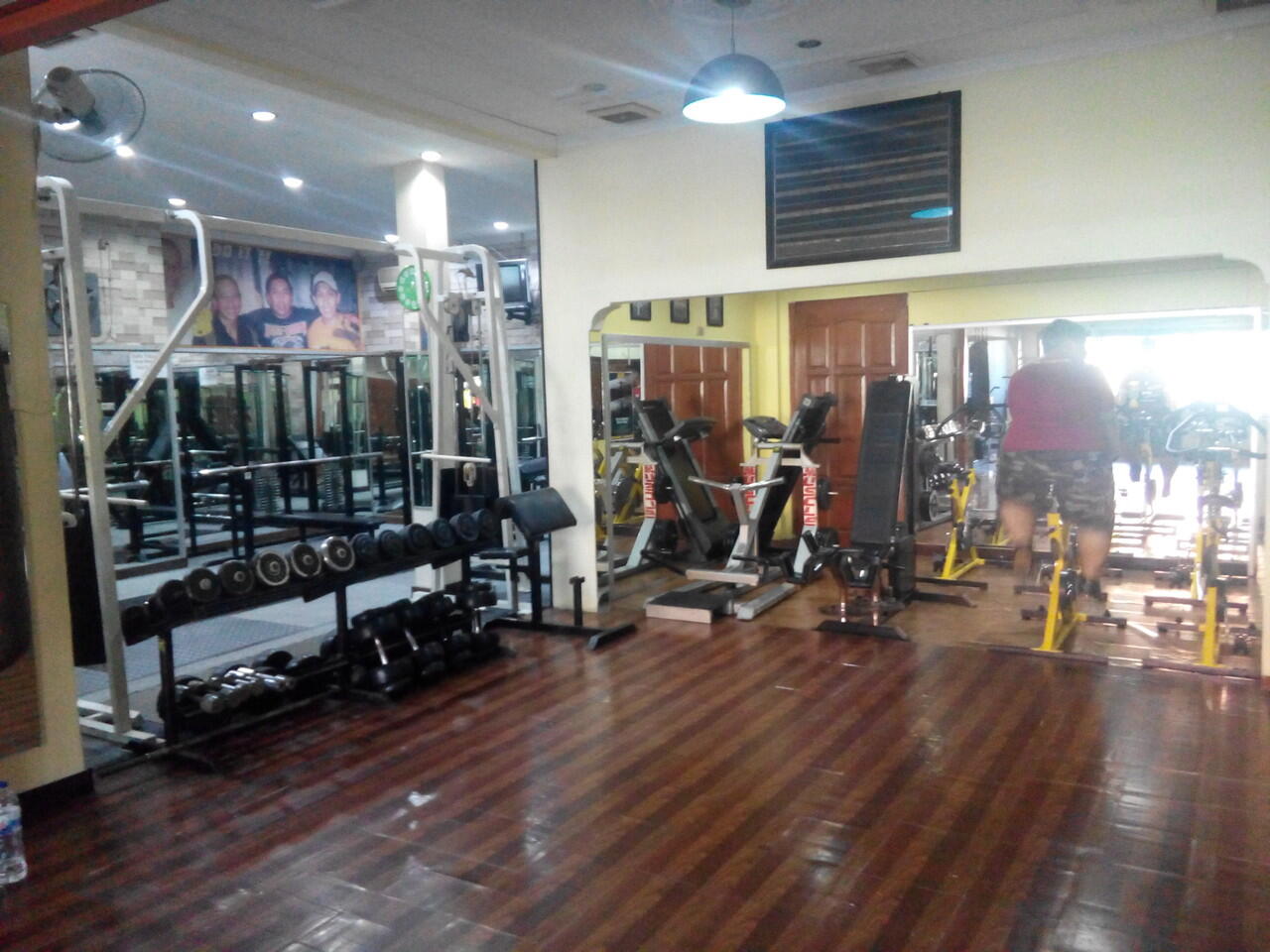 RAUL GYM - Fitness , Aerobic , Cafe &#91; Dukuh Kupang - Surabaya Barat &#93;