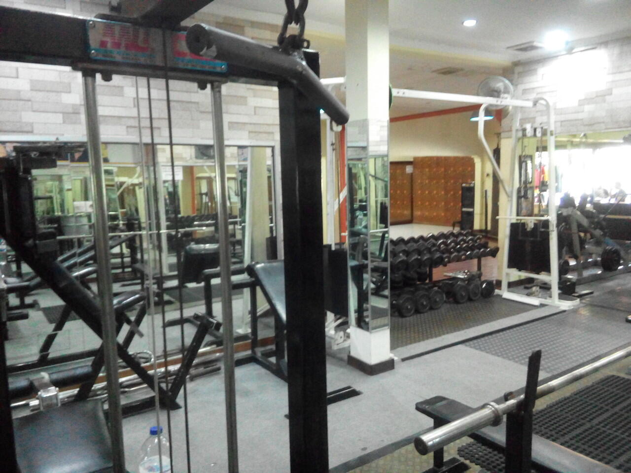 RAUL GYM - Fitness , Aerobic , Cafe &#91; Dukuh Kupang - Surabaya Barat &#93;