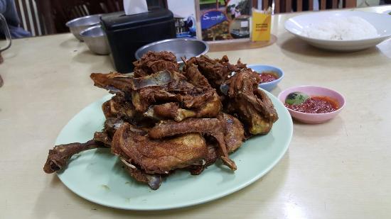 10 Kuliner Ayam di Jogja yang Wajib Dicoba Untuk Berbuka Puasa.
