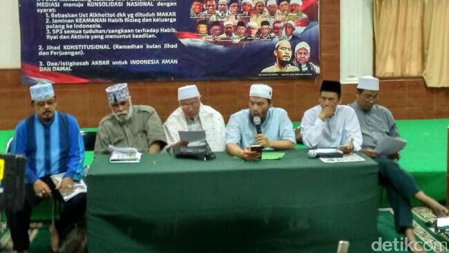 Bela Habib Rizieq, Alumni 212 Ajak Kibarkan Bendera Setengah Tiang
