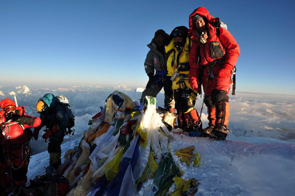Perempuan Ini Hanya Butuh 5 Hari untuk 2 Kali ke Puncak Everest
