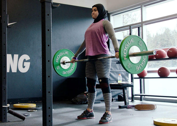 Amna Al Haddid, Sosok Wanita Berhijab yang Menginspirasi Nike