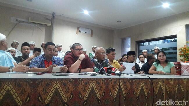 Pengacara Habib Rizieq Bandingkan Transparansi dengan Kasus Ahok