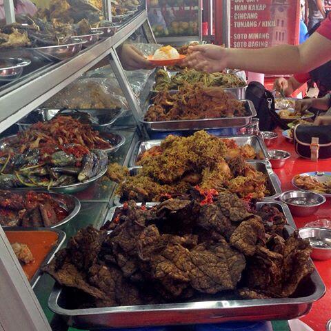 10 Tempat Buka Puasa Di Jakarta Yang Harus Anda Coba