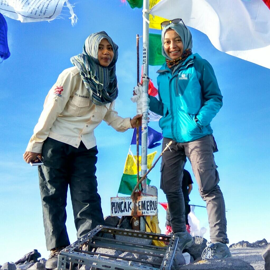 Dua Wanita di Semeru, 19-21 Mei 2017