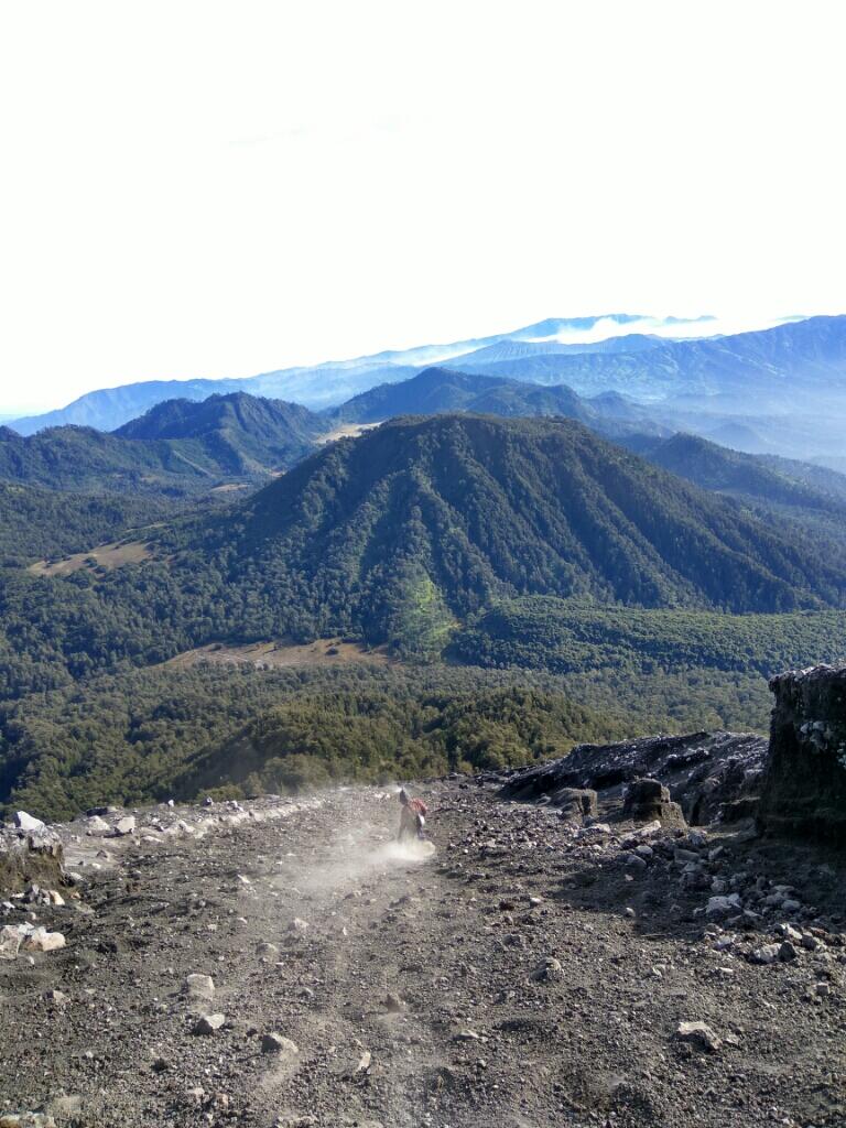 Dua Wanita di Semeru, 19-21 Mei 2017