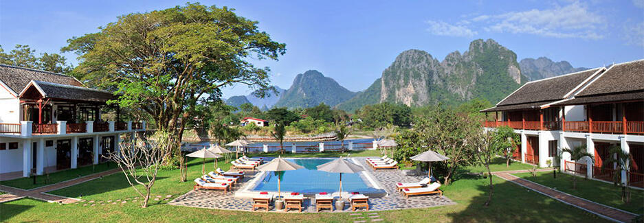 VANG VIENG, SUGUHAN ALAM YANG AKAN MEMBUATMU MELIRIK LAOS SEBAGAI TUJUAN BERPETUALANG