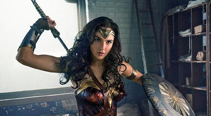 Diejek Wonder Woman Berdada Kecil, Ini Jawaban Nakal Gal Gadot