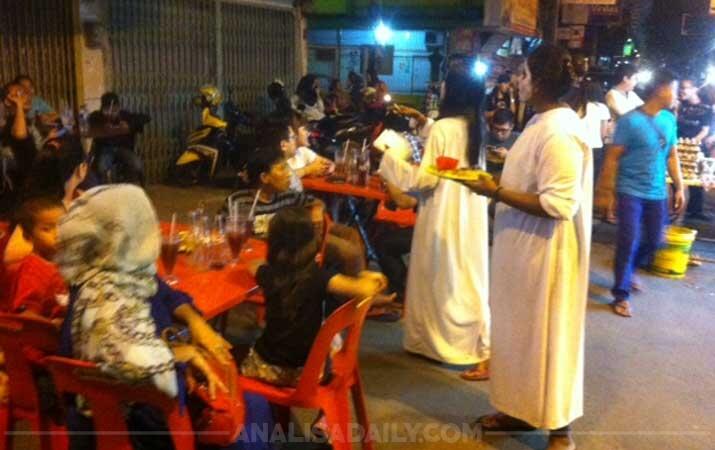 Pengunjung Sempat Takut Makan di Martabak Horor