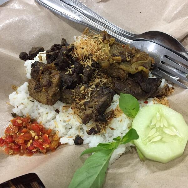 10 Kuliner Tengah Malam Surabaya Murah Meriah! Cocok Untuk Bekal Sahur!