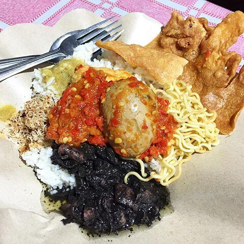 10 Kuliner Tengah Malam Surabaya Murah Meriah! Cocok Untuk Bekal Sahur!