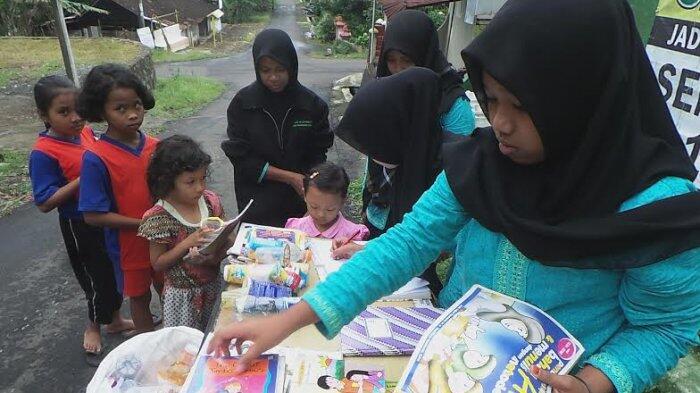 Mau Pinjam Buku di Perpustakaan Ini? Bayarnya Cukup Pakai Sampah Gan!