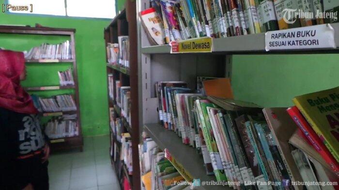 Mau Pinjam Buku di Perpustakaan Ini? Bayarnya Cukup Pakai Sampah Gan!