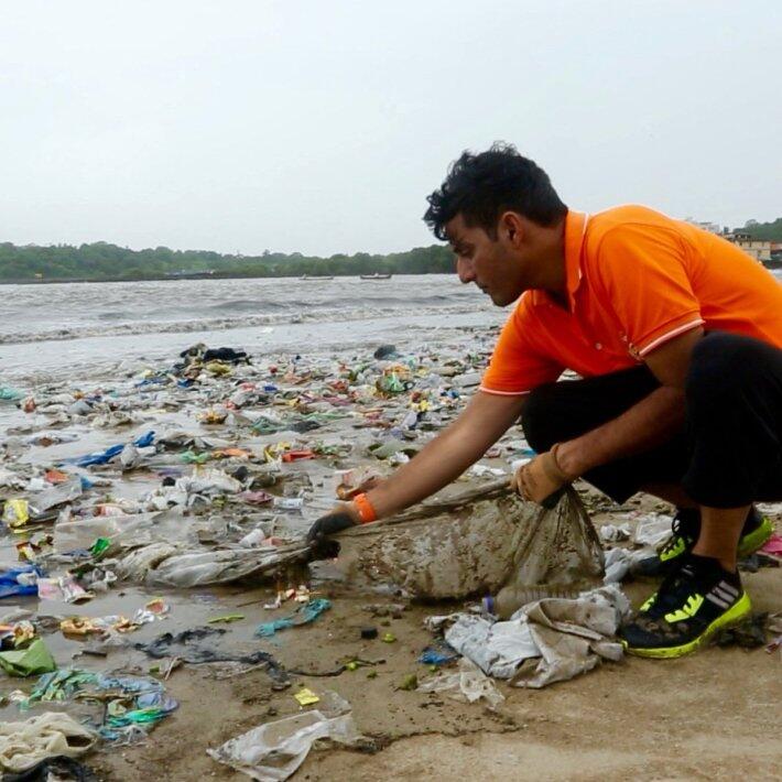 Perubahan Pantai Versova di Mumbai