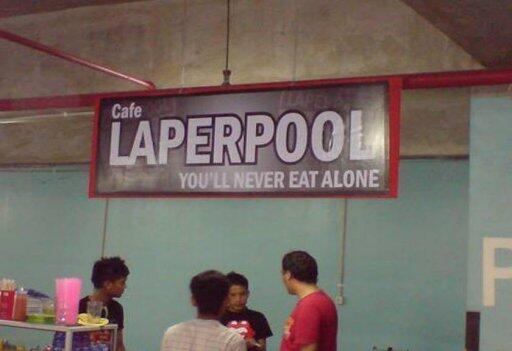 Warung Jajanan Unik ini Bikin Kamu Kenyang Sekaligus Ngakak