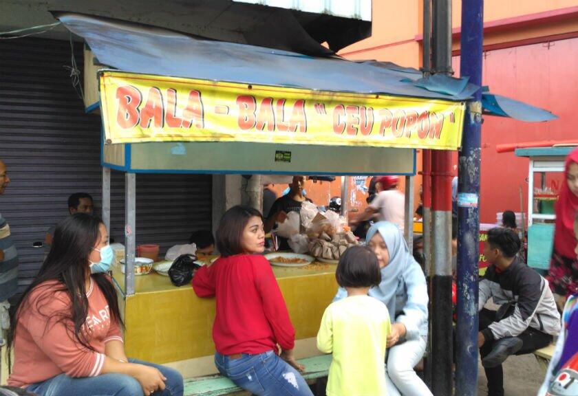 Bala-bala 'Ceu Popon', Camilan Berbuka Legendaris di Purwakarta