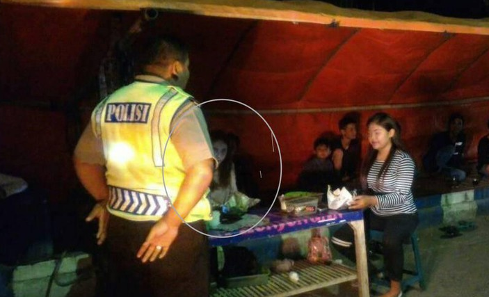 Geger Perempuan Misterius dalam Foto Patroli Polisi di Ponorogo