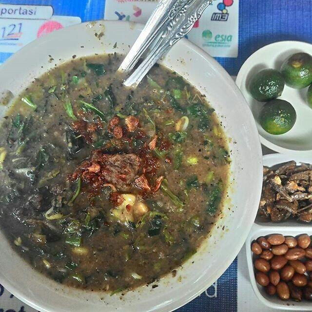 8 Bubur Gratis Untuk Menu Berbuka Di Berbagai Masjid di Nusantara 