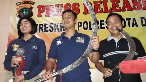 Edan! "Karya" Clurit Gangster Sanca Raya Diminati Kelompok Lain